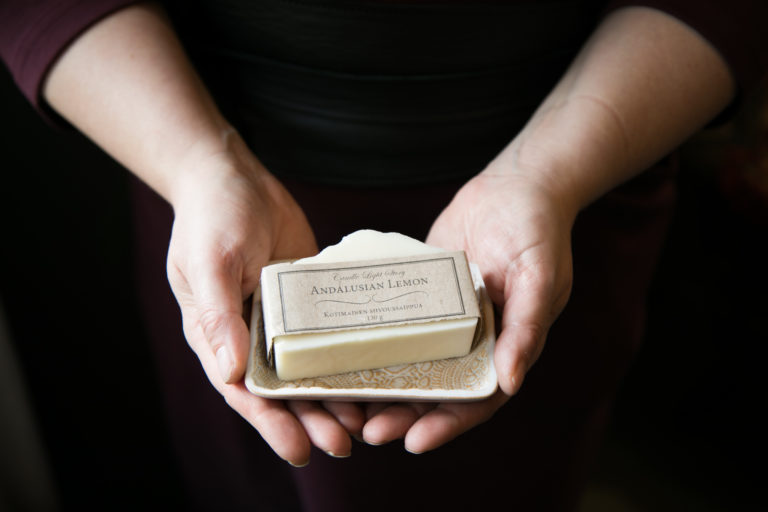 Haluaisin ostaa valokuvia yritykselleni, kiitos!