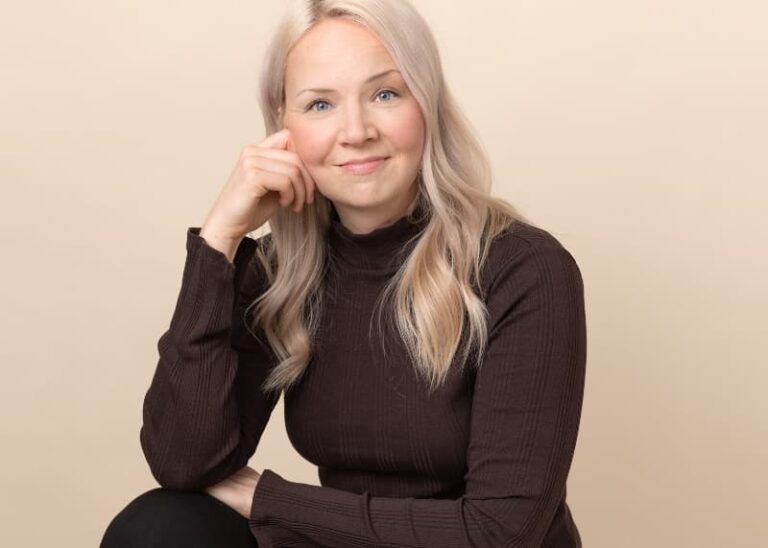 Rennot ja helpot henkilökuvaukset studiolla