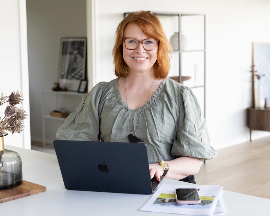 Henkilöbrändin kuvaus miljöössä, valokuvaaja Petra Vii Tampere